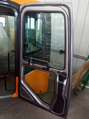玻璃 (图),三一SY135-8挖掘机驾驶室,驾驶室